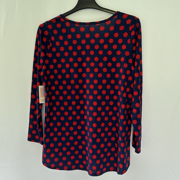 ❤️3/$30 LulaRoe Red Polka Dot Top - Picture 3 of 7
